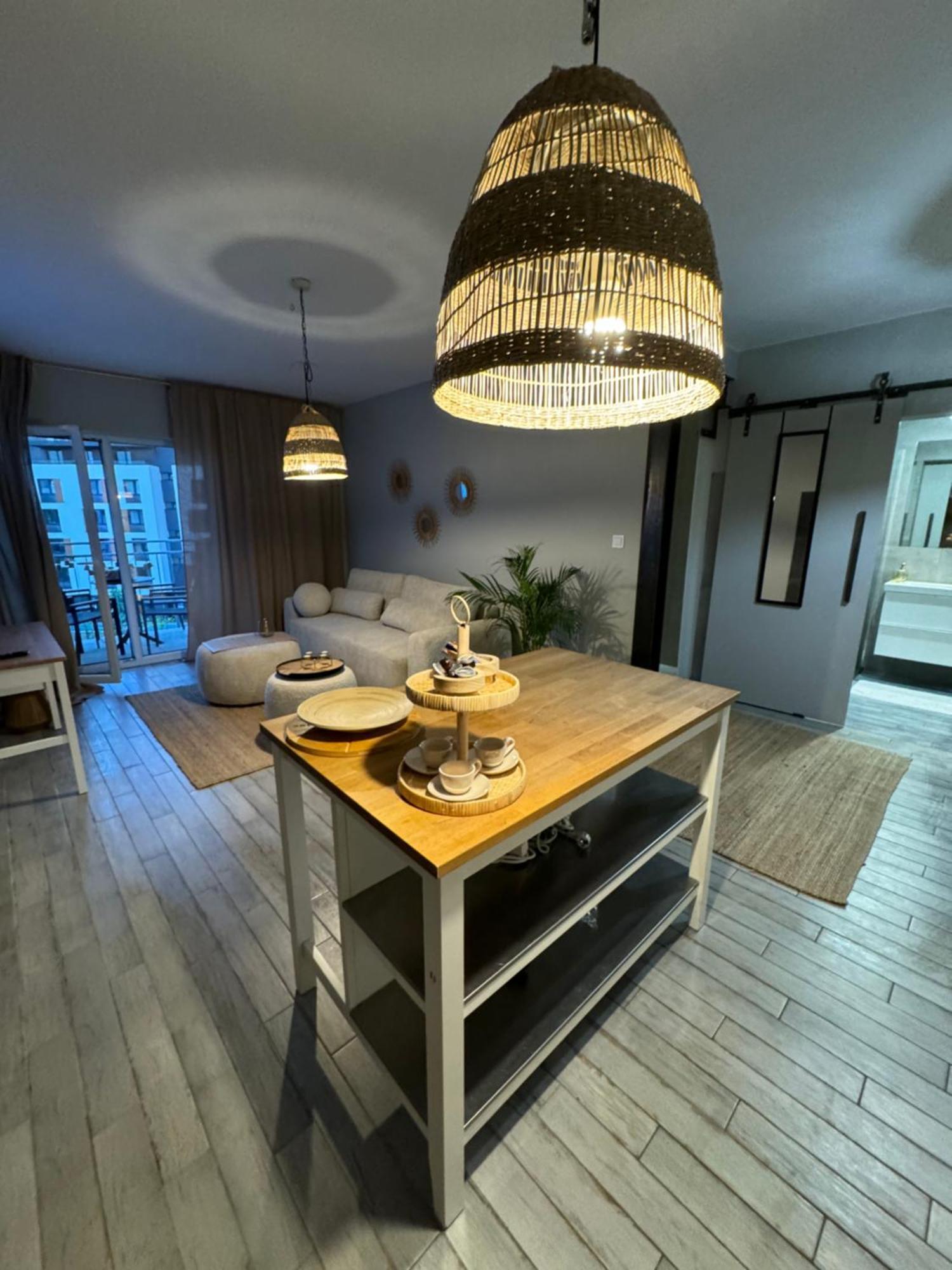 Lux Nowe Ogrody 24h Meldowanie Lotnisko Targi